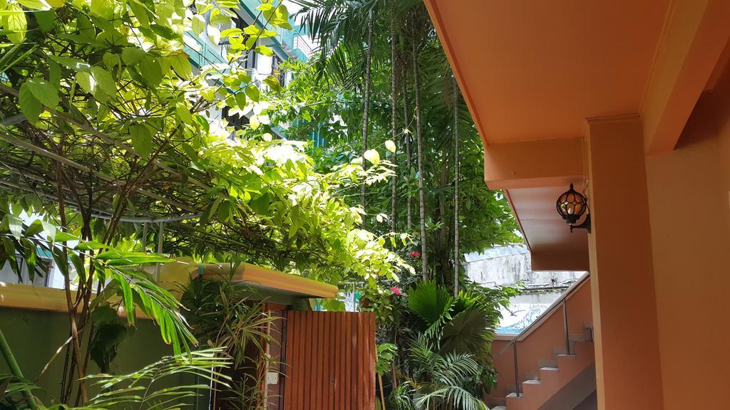 Skai Lodge Male Exterior photo