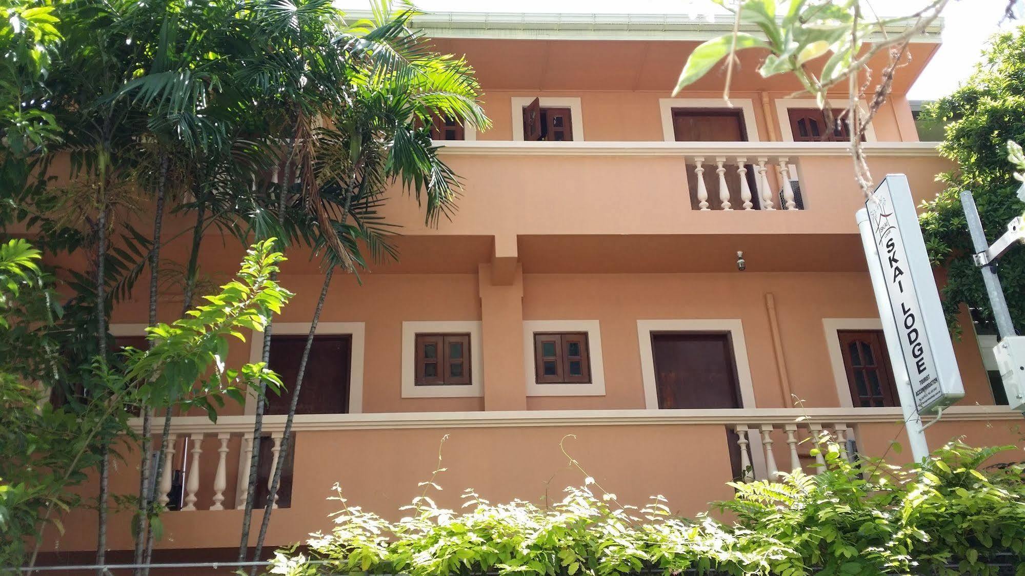 Skai Lodge Male Exterior photo